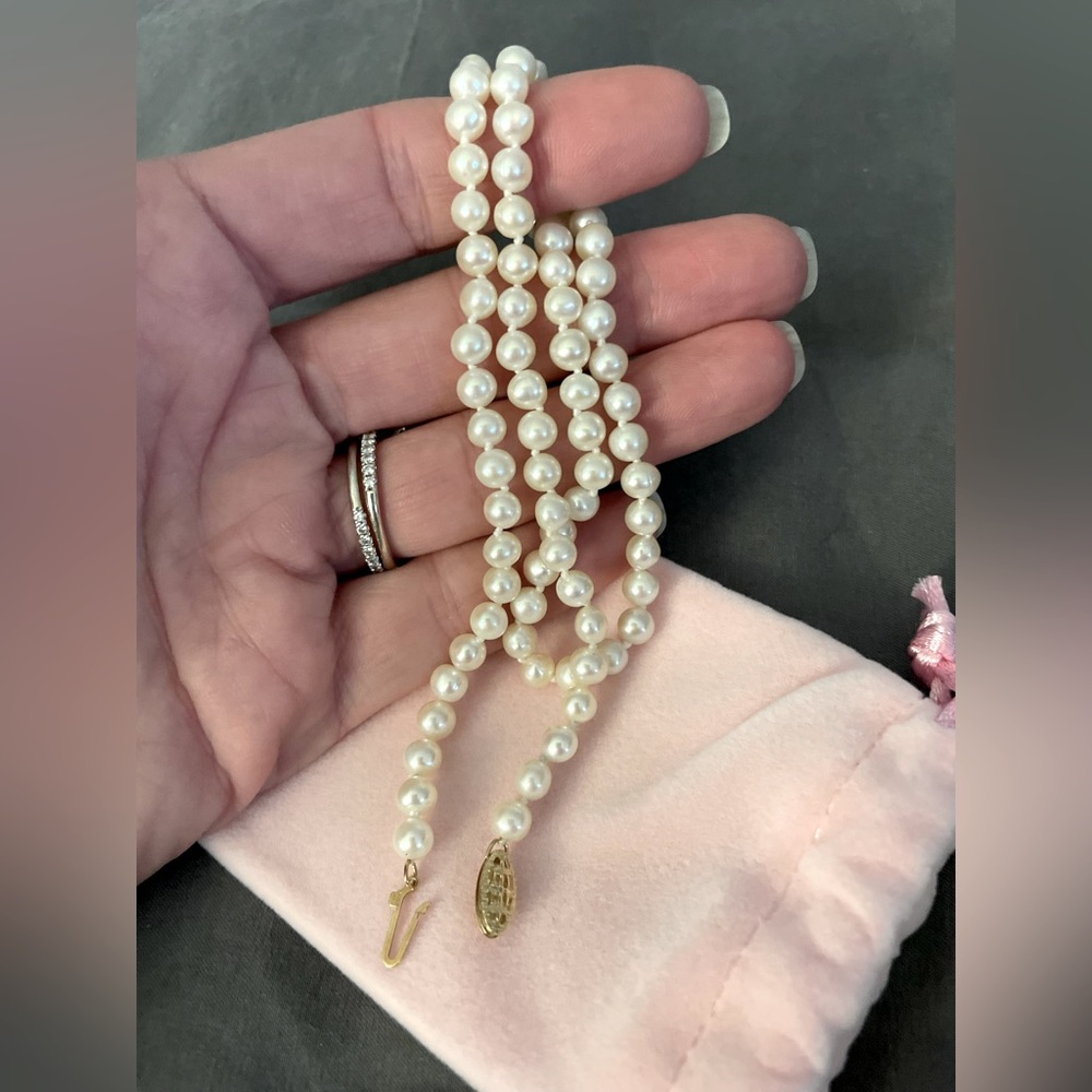 Beautiful vintage pearl necklace